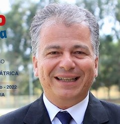 Dr. Juliano Canavarros